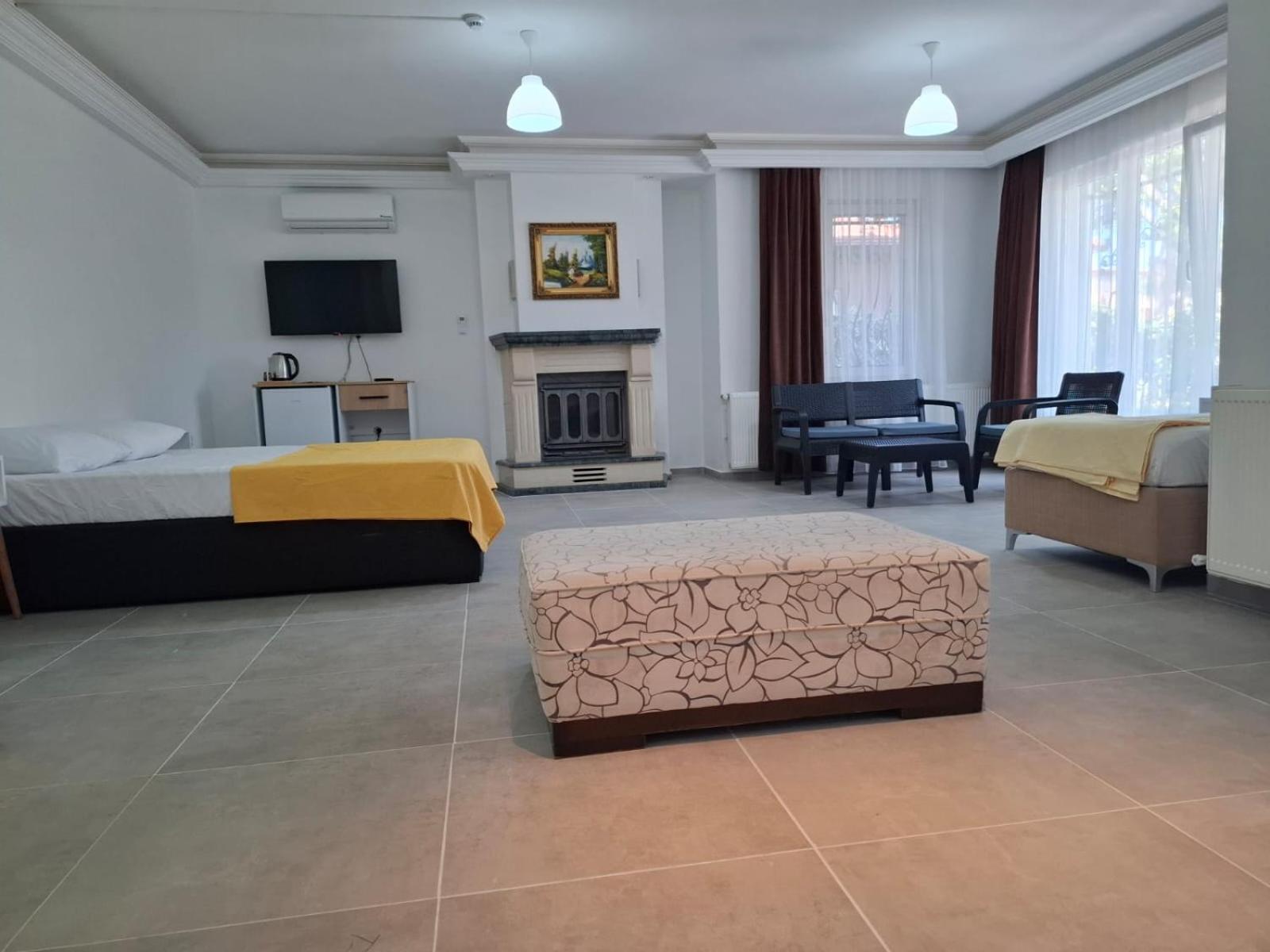 Evim Palace Oeren Luaran gambar