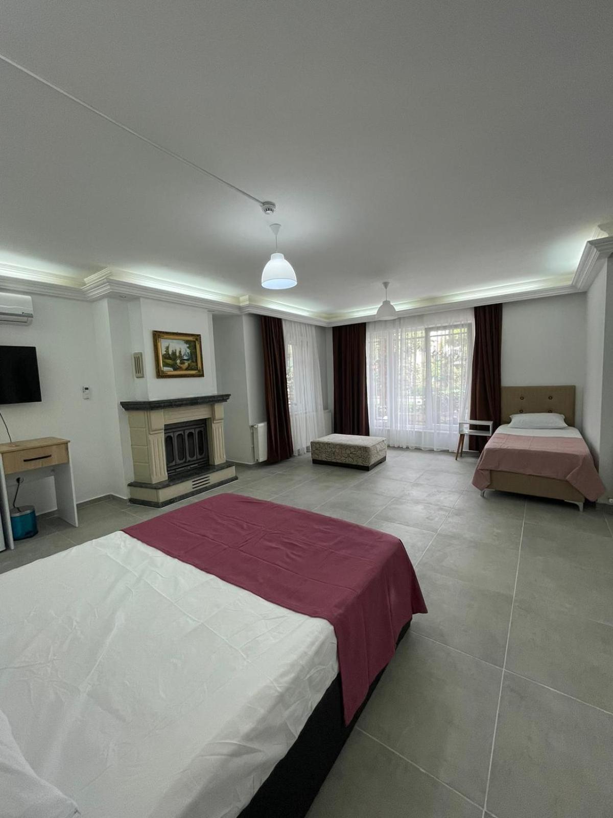 Evim Palace Oeren Luaran gambar