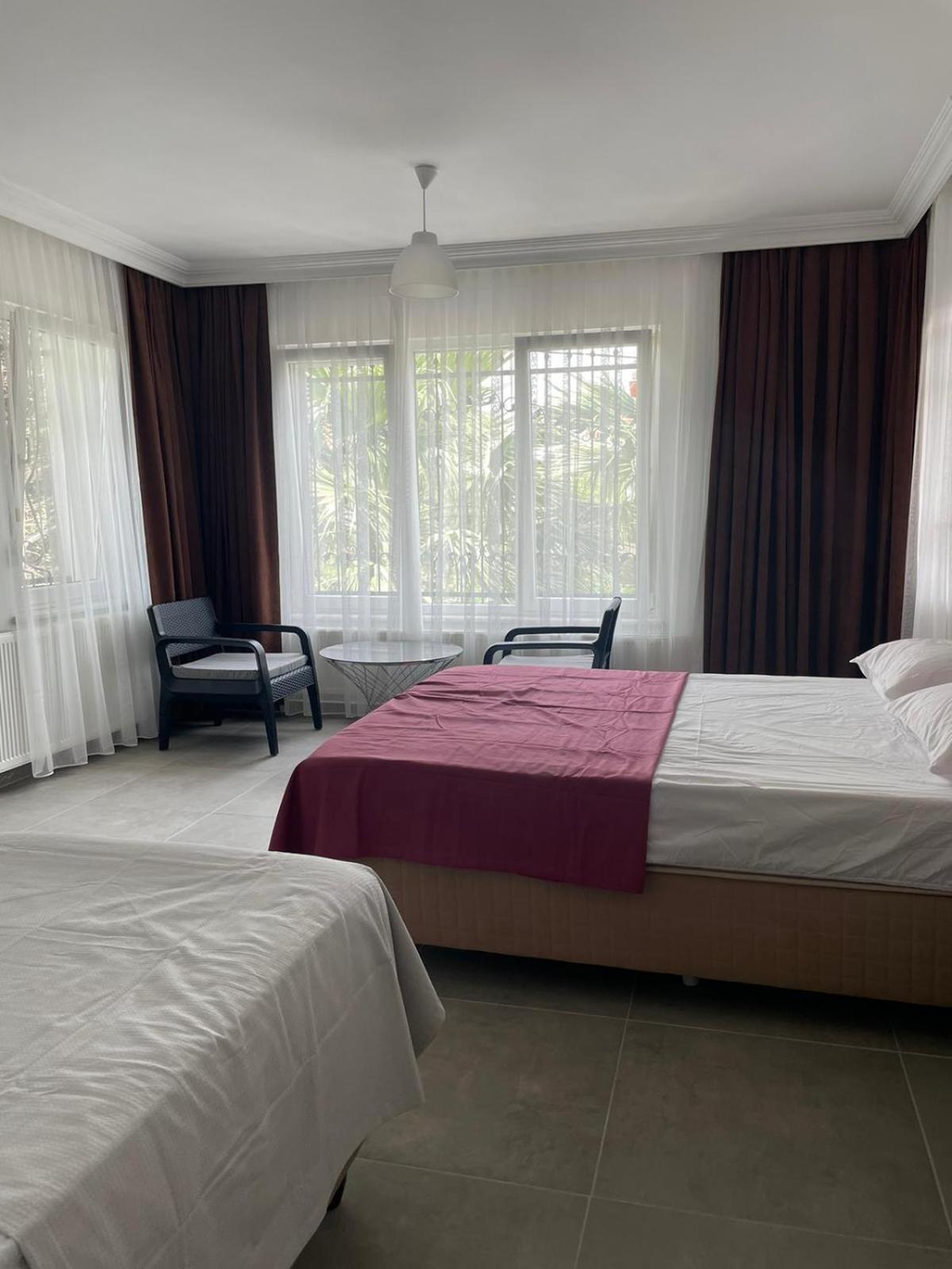 Evim Palace Oeren Luaran gambar
